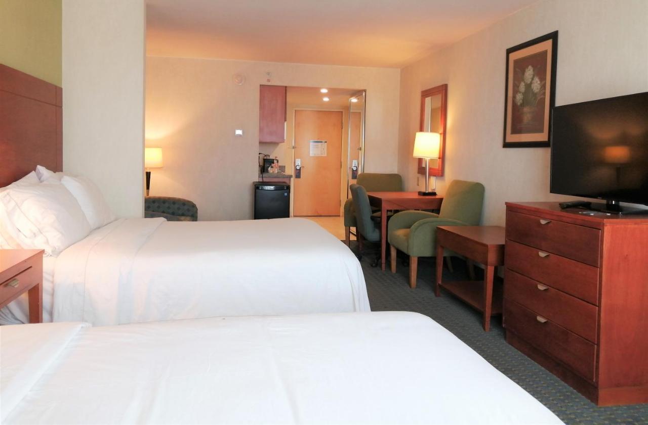 Holiday Inn Express & Suites Toluca Zona Aeropuerto By Ihg Exterior photo