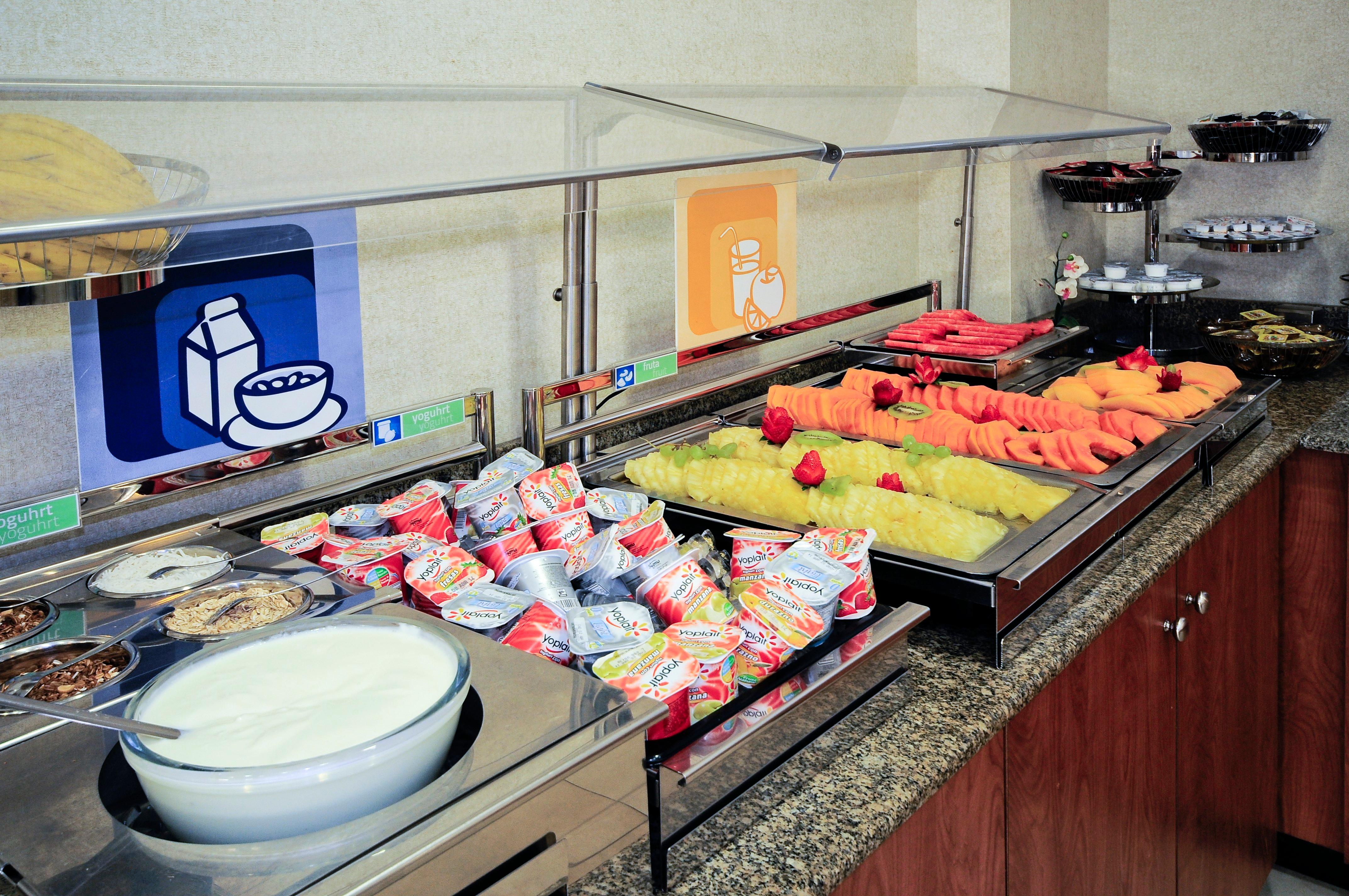 Holiday Inn Express & Suites Toluca Zona Aeropuerto By Ihg Exterior photo