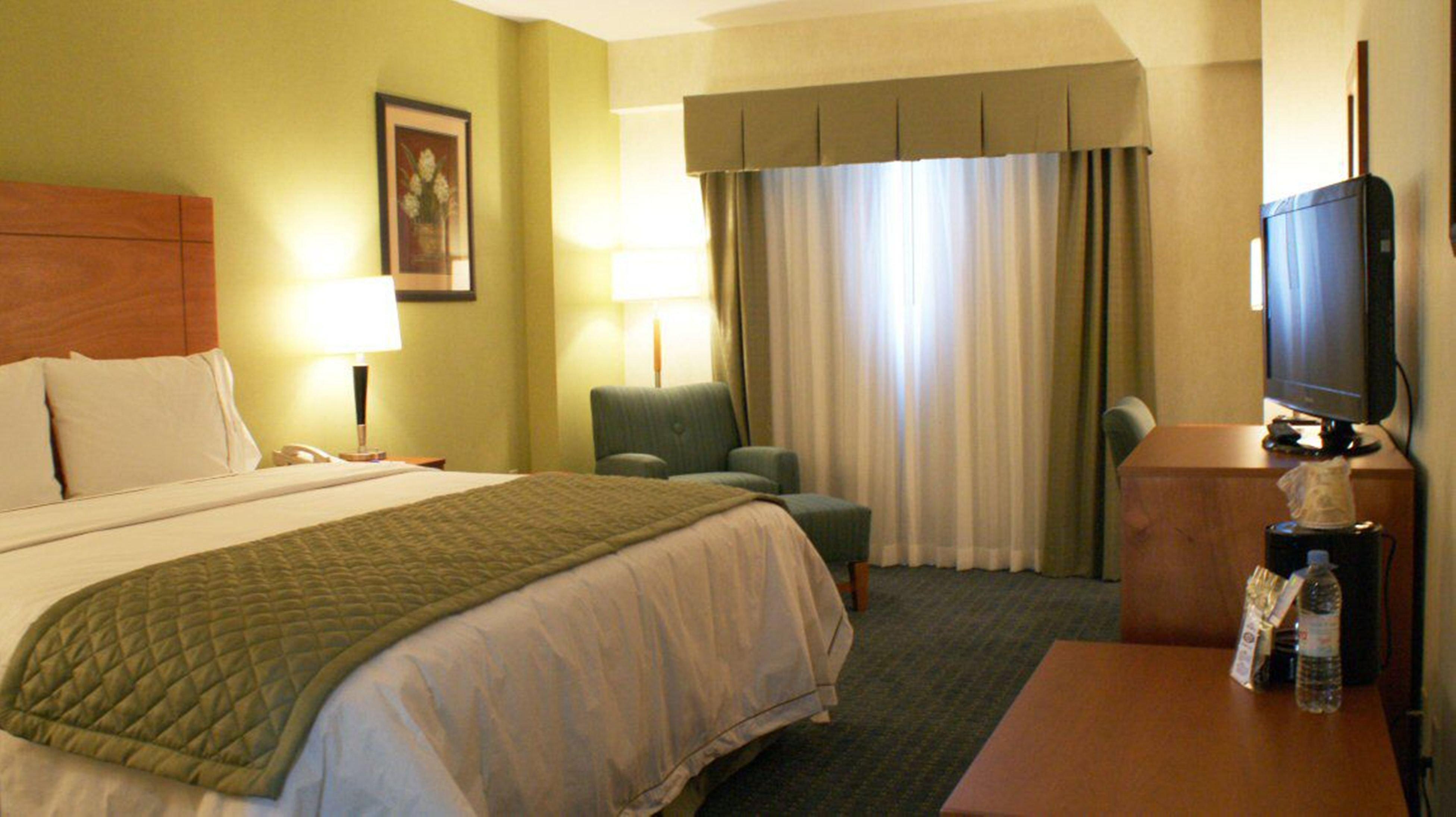 Holiday Inn Express & Suites Toluca Zona Aeropuerto By Ihg Exterior photo
