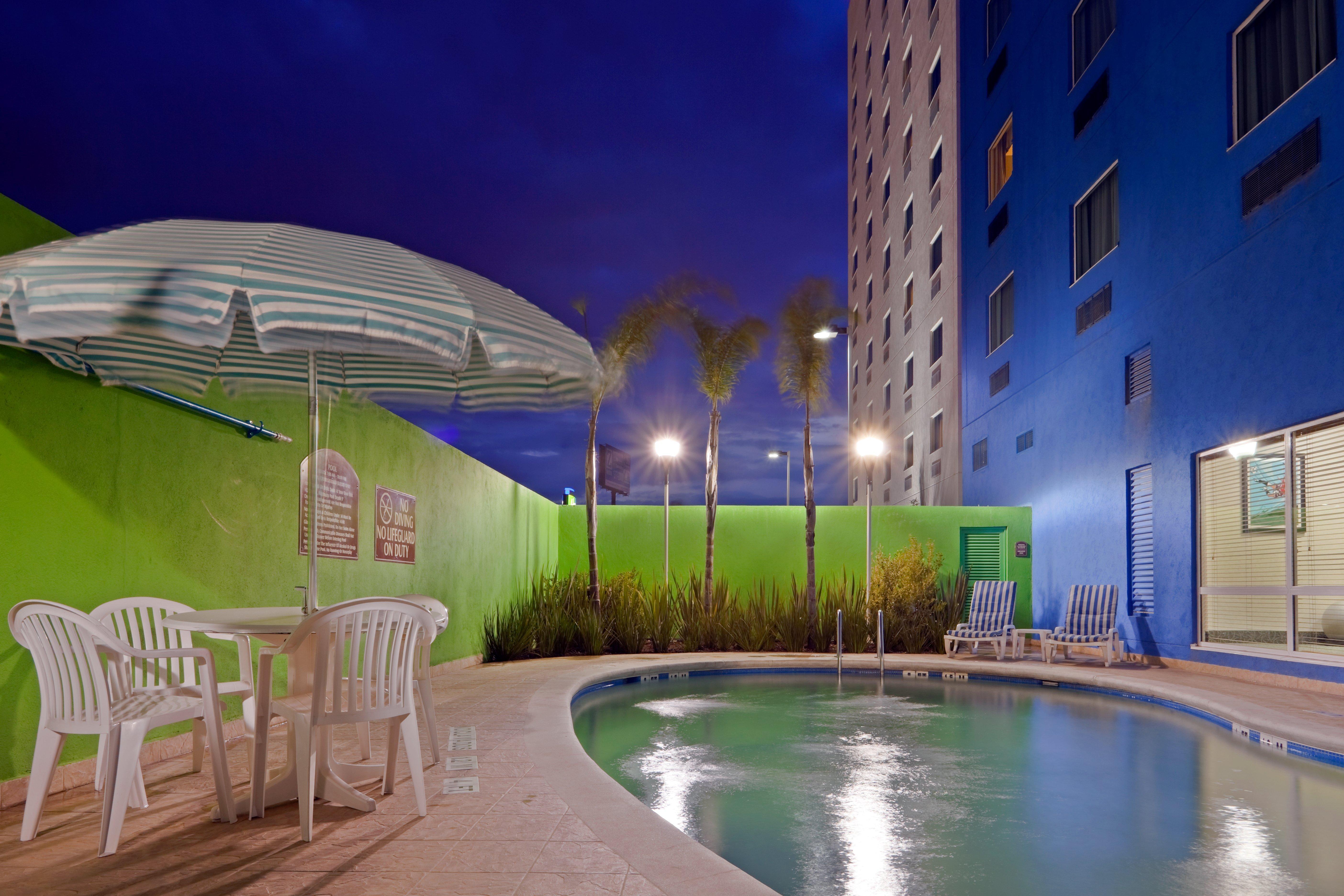 Holiday Inn Express & Suites Toluca Zona Aeropuerto By Ihg Exterior photo