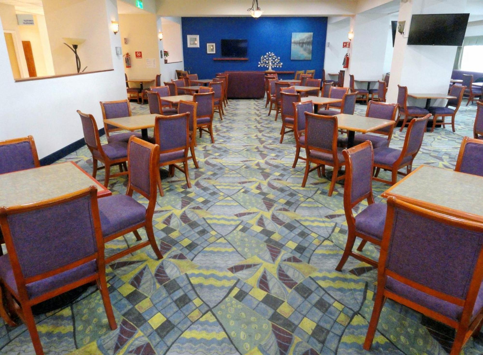 Holiday Inn Express & Suites Toluca Zona Aeropuerto By Ihg Exterior photo