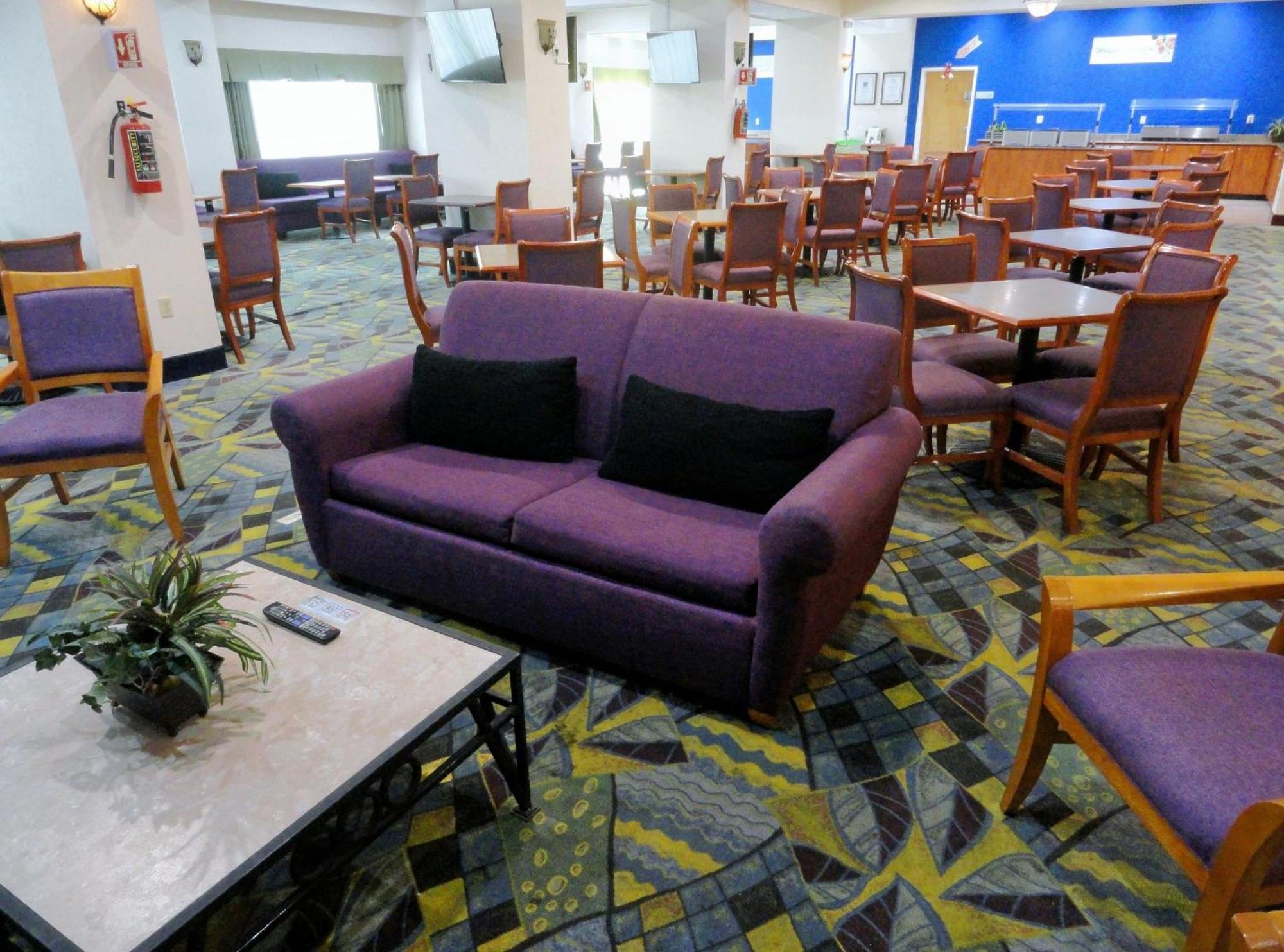 Holiday Inn Express & Suites Toluca Zona Aeropuerto By Ihg Exterior photo